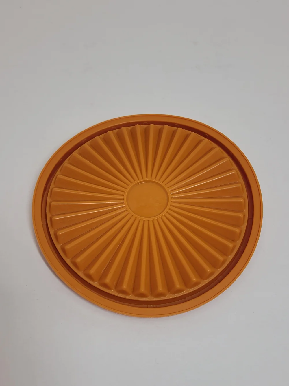 Vintage Tupperware Servalier Replacement Lids, EUC! Lot Of 3